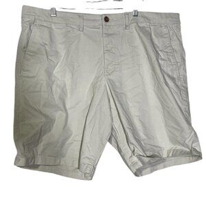 GAP Essential Khaki 10 inch shorts White Size 40 Preppy Nautical Chino Summer